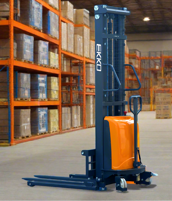 EKKO EA15D | Semi-Electric Straddle Stacker | 3300 lbs Capacity | 138" Lift Height