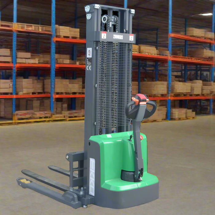 EKKO EB13E-138Li | Lithium Electric Straddle Stacker | 2800 lbs Capacity | 138" Lift Height